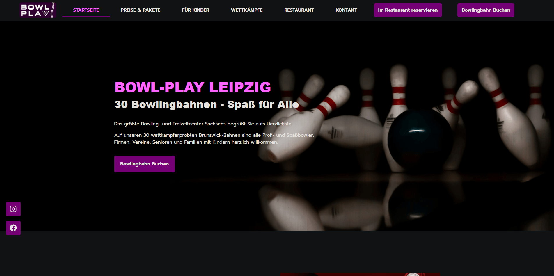 Startseite von Bowl Play Leipzig mit Bowlingkugel, Pins und Buchungslinks