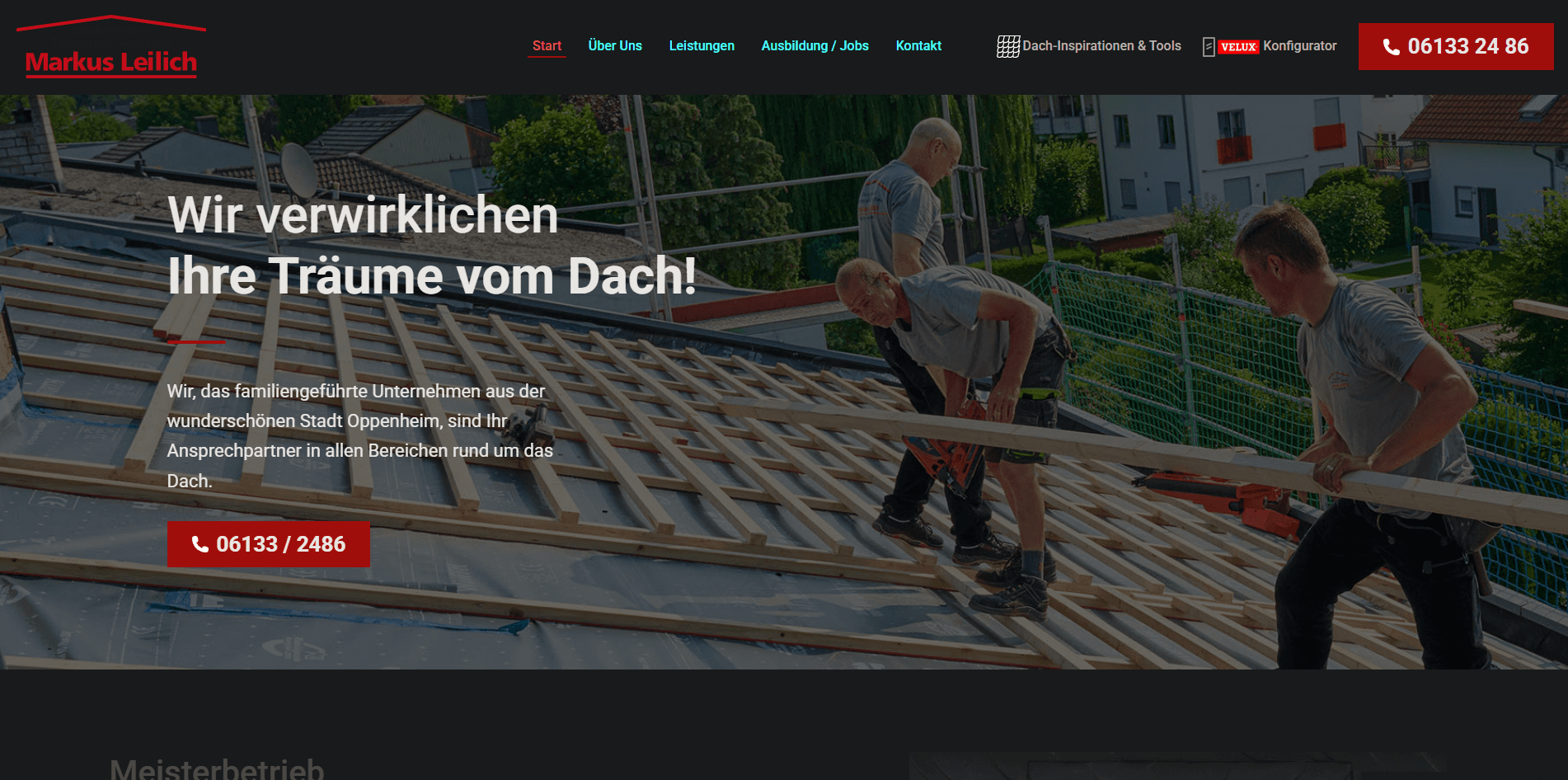 Startseite des Dachdeckerbetriebs Markus Leilich mit Arbeitsszene auf einem Dach